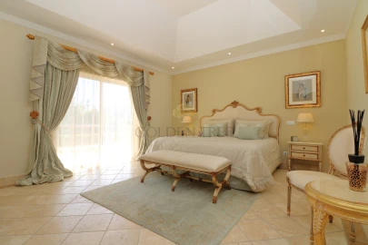 Moradia T4 para Venda em Almancil