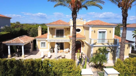 Moradia T4 para Venda em Almancil