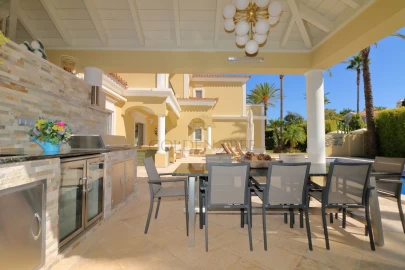 Moradia T4 para Venda em Almancil