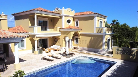 Moradia T4 para Venda em Almancil