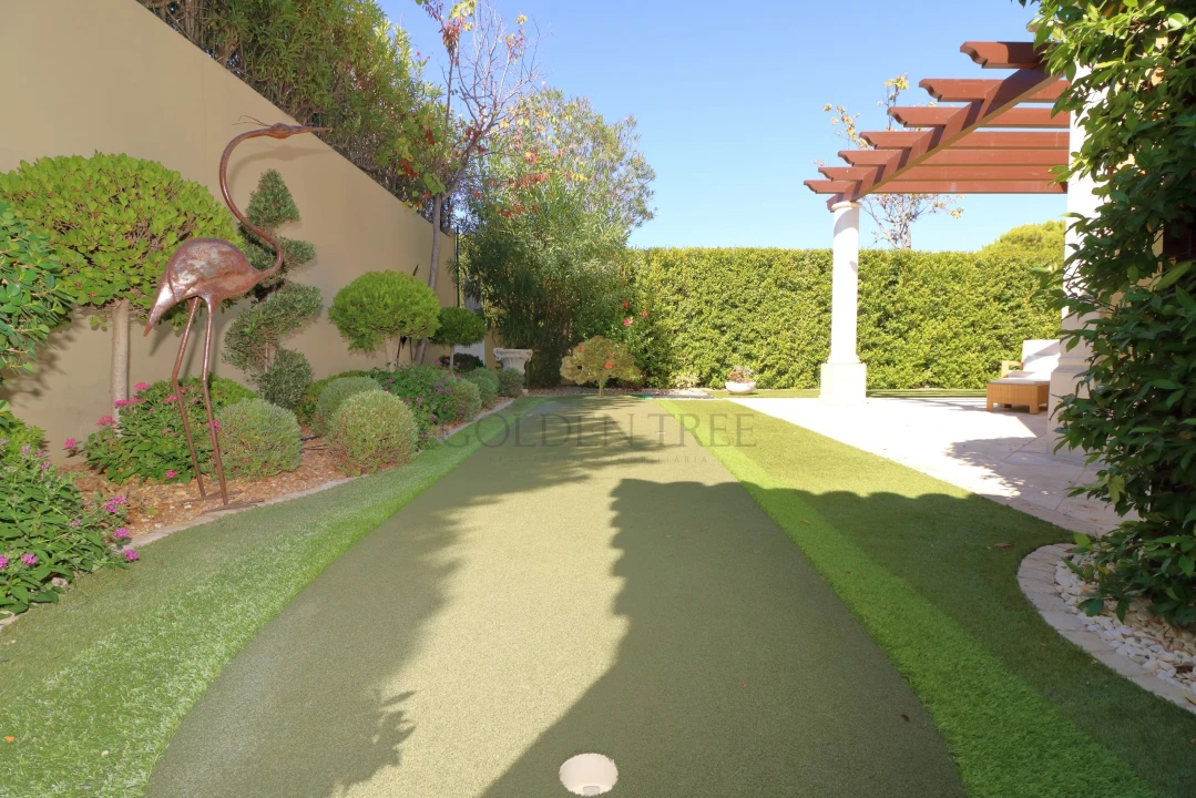 Moradia T4 para Venda em Almancil Foto 12