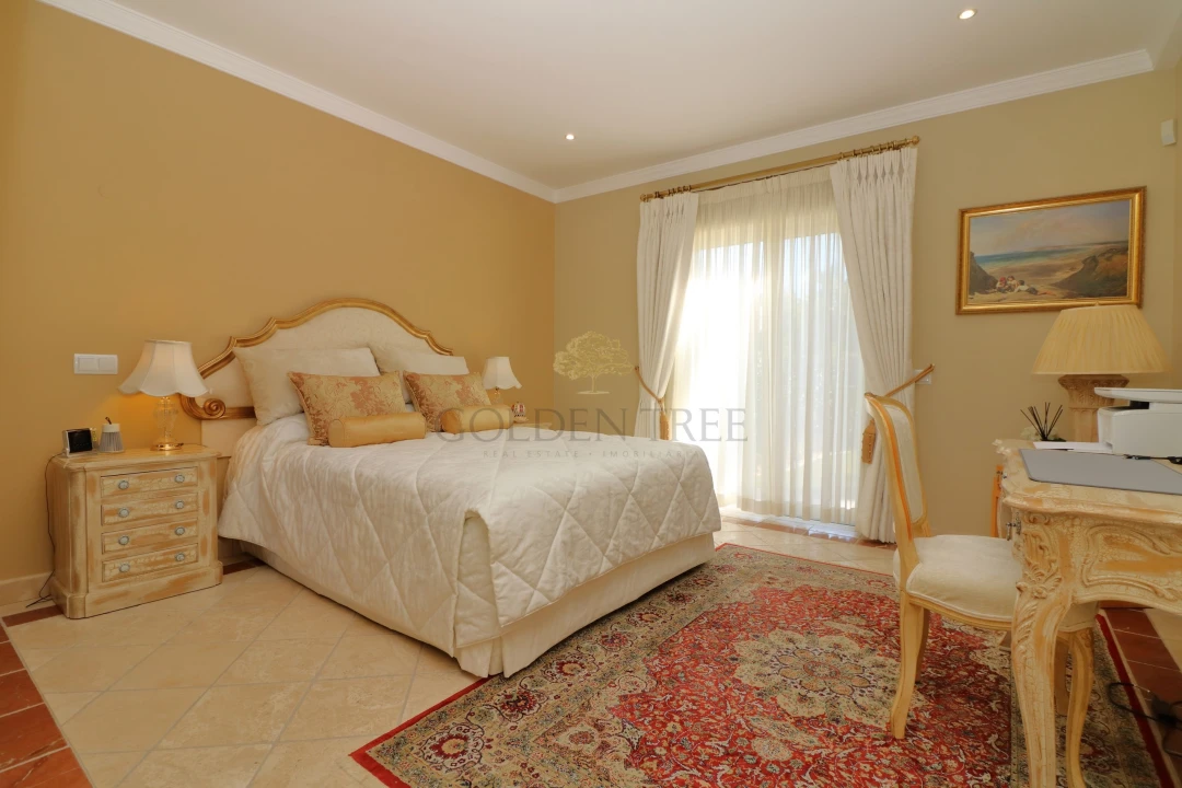 Moradia T4 para Venda em Almancil Foto 19