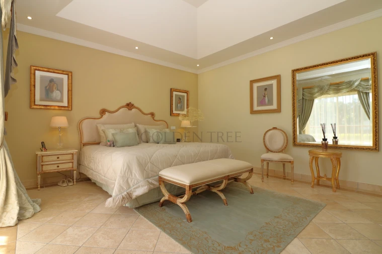 Moradia T4 para Venda em Almancil Foto 23