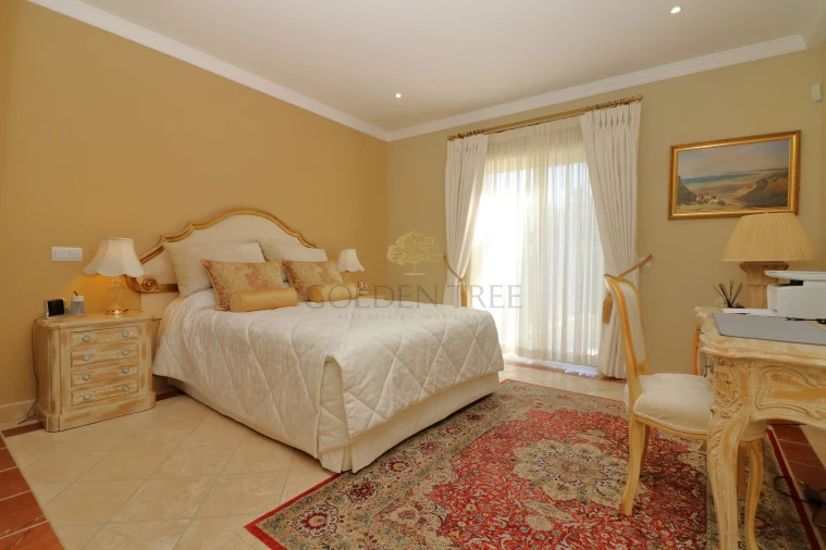 Moradia T4 para Venda em Almancil Foto 19