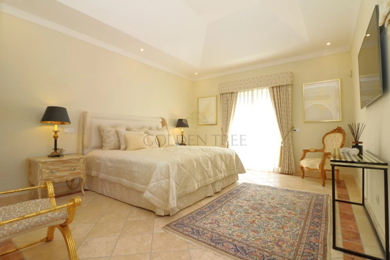 Moradia T4 para Venda em Almancil Foto 25