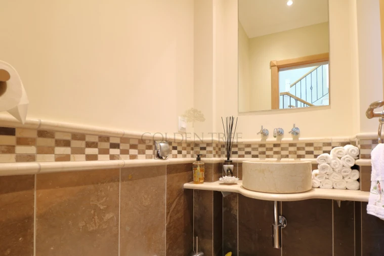 Moradia T4 para Venda em Almancil Foto 18