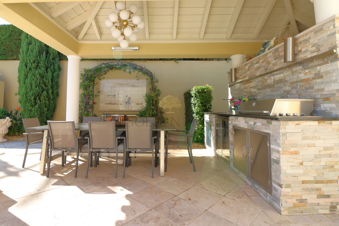 Moradia T4 para Venda em Almancil Foto 36