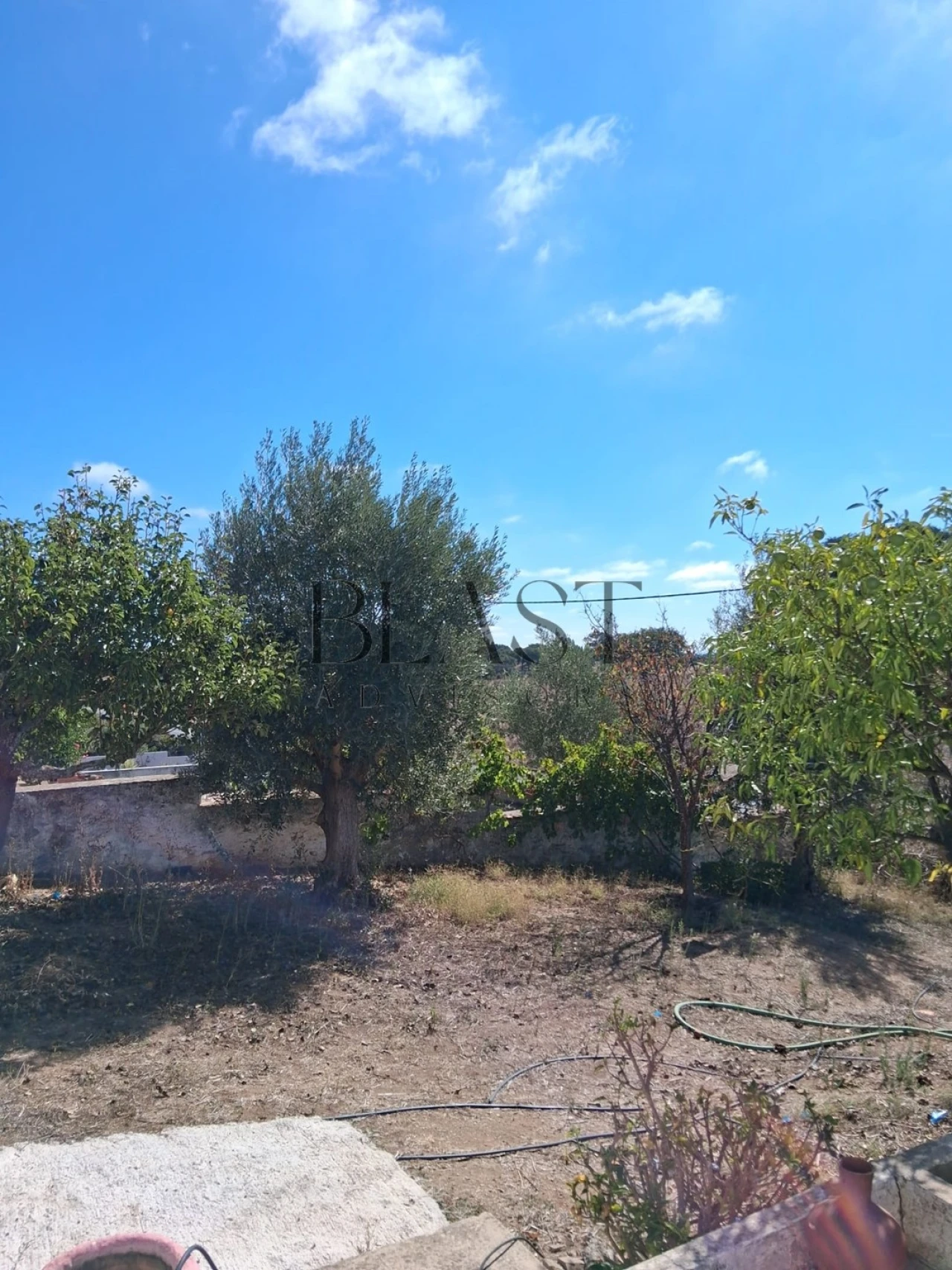 Moradia T2 para Venda em Abela Foto 5