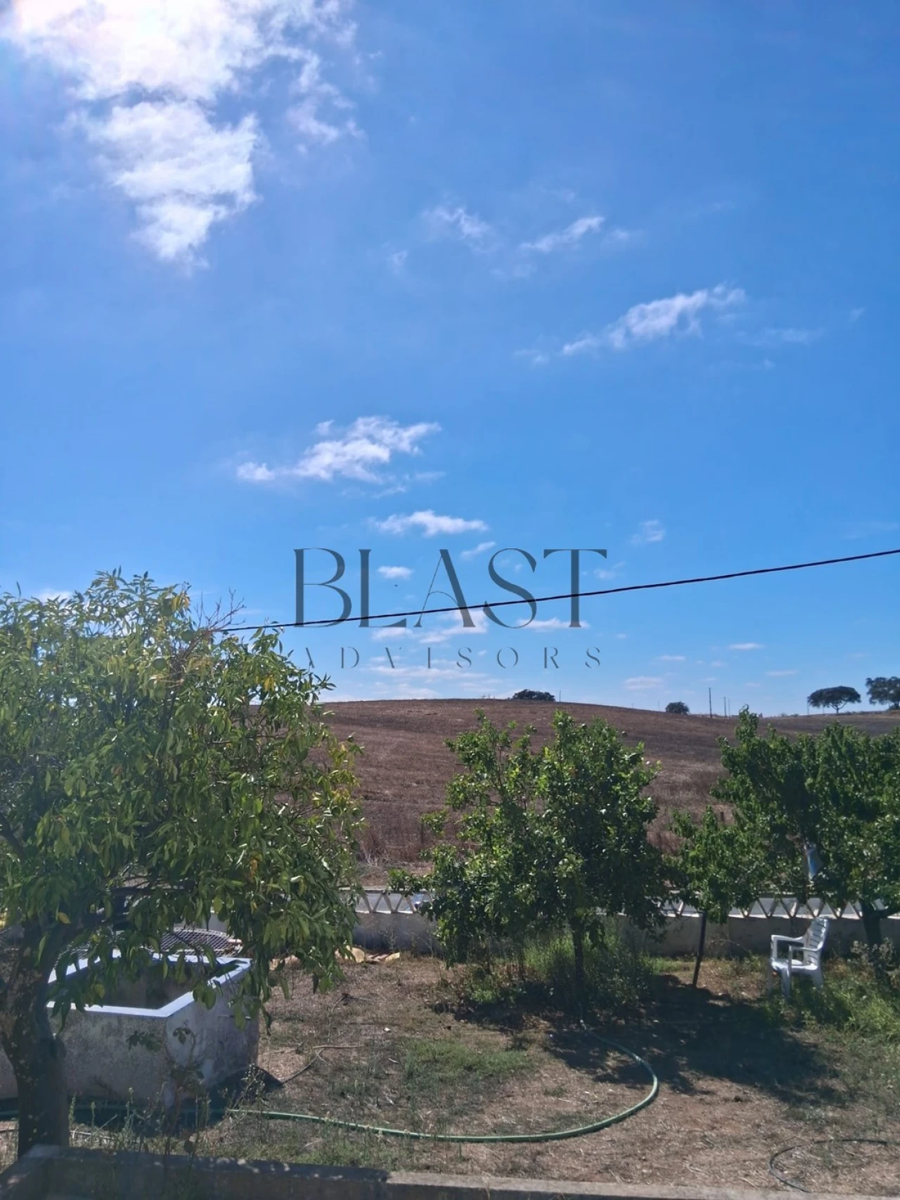 Moradia T2 para Venda em Abela Foto 4