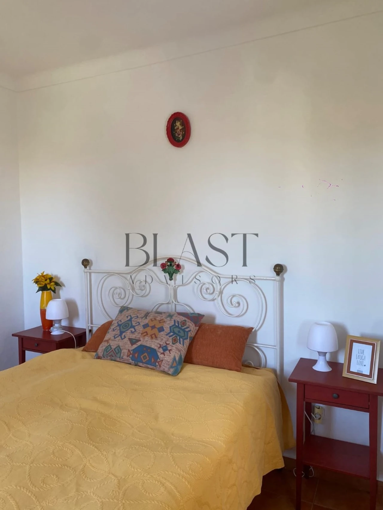 Moradia T2 para Venda em Abela Foto 12