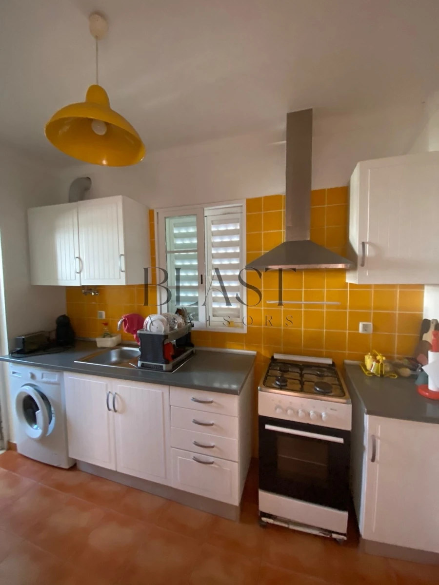 Moradia T2 para Venda em Abela Foto 20