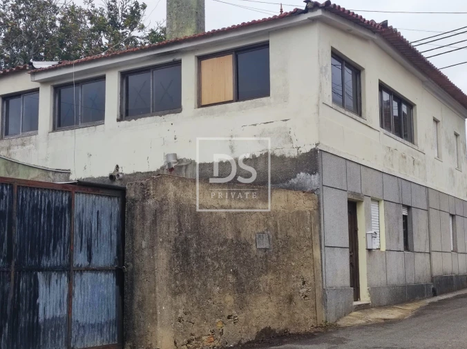 Moradia T4 para Venda em Salreu Foto 4