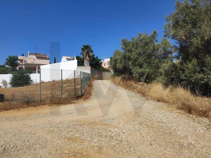 Terreno para Venda em Olhão Foto 1