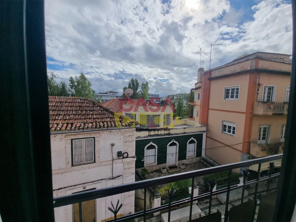 Apartamento T2 para Arrendamento em Torres Novas (Santa Maria, Salvador e Santiago) Foto 42