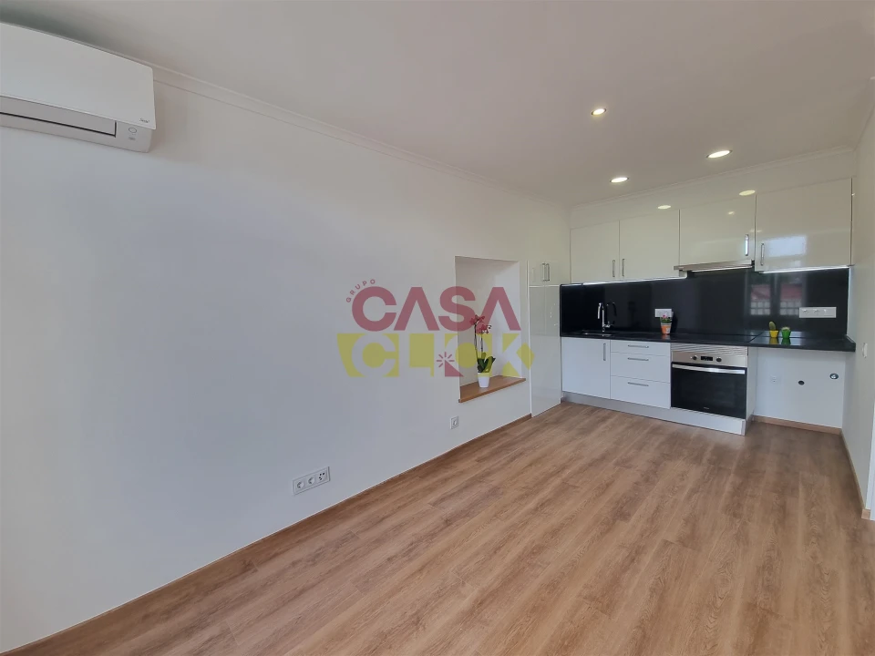 Apartamento T2 para Arrendamento em Torres Novas (Santa Maria, Salvador e Santiago) Foto 8