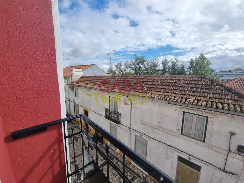 Apartamento T2 para Arrendamento em Torres Novas (Santa Maria, Salvador e Santiago) Foto 41