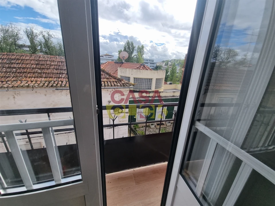 Apartamento T2 para Arrendamento em Torres Novas (Santa Maria, Salvador e Santiago) Foto 43