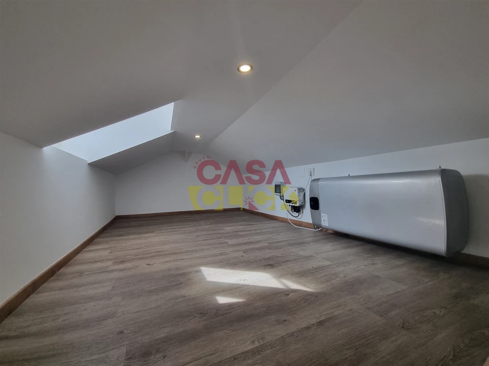 Apartamento T2 para Arrendamento em Torres Novas (Santa Maria, Salvador e Santiago) Foto 30