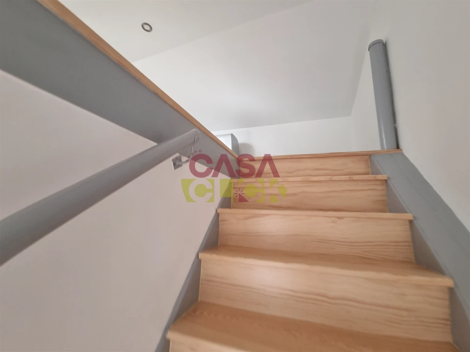 Apartamento T2 para Arrendamento em Torres Novas (Santa Maria, Salvador e Santiago) Foto 64