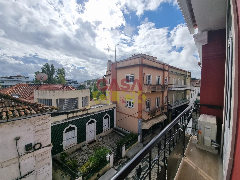 Apartamento T2 para Arrendamento em Torres Novas (Santa Maria, Salvador e Santiago) Foto 40