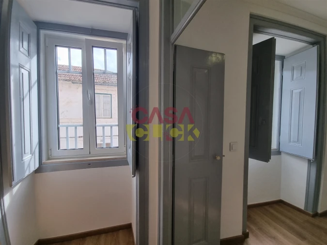 Apartamento T2 para Arrendamento em Torres Novas (Santa Maria, Salvador e Santiago) Foto 90