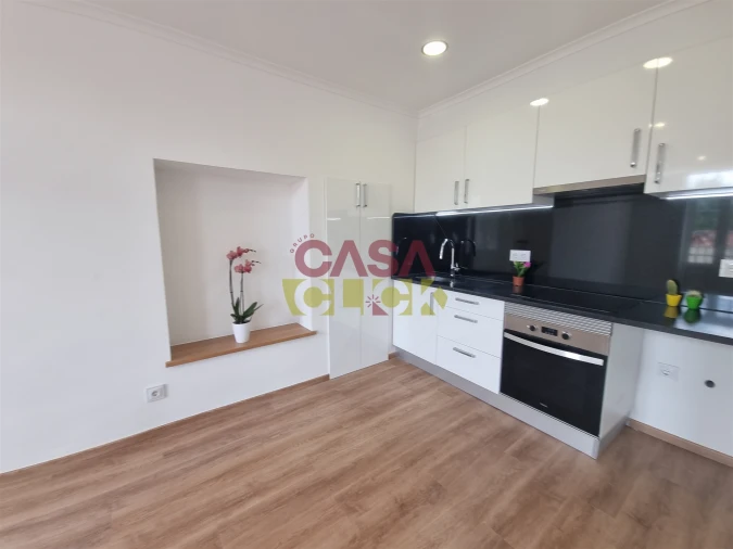 Apartamento T2 para Arrendamento em Torres Novas (Santa Maria, Salvador e Santiago) Foto 35