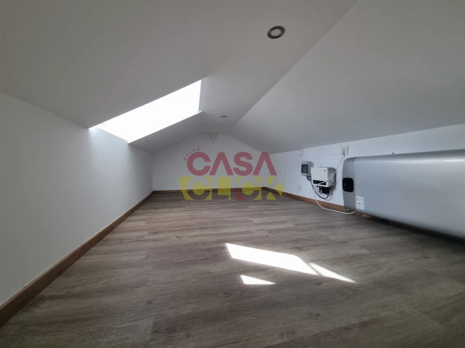 Apartamento T2 para Arrendamento em Torres Novas (Santa Maria, Salvador e Santiago) Foto 18