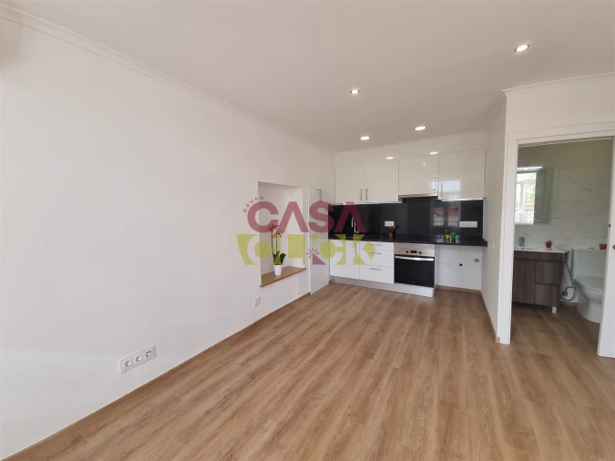 Apartamento T2 para Arrendamento em Torres Novas (Santa Maria, Salvador e Santiago) Foto 37