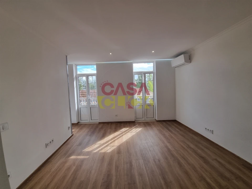 Apartamento T2 para Arrendamento em Torres Novas (Santa Maria, Salvador e Santiago) Foto 12