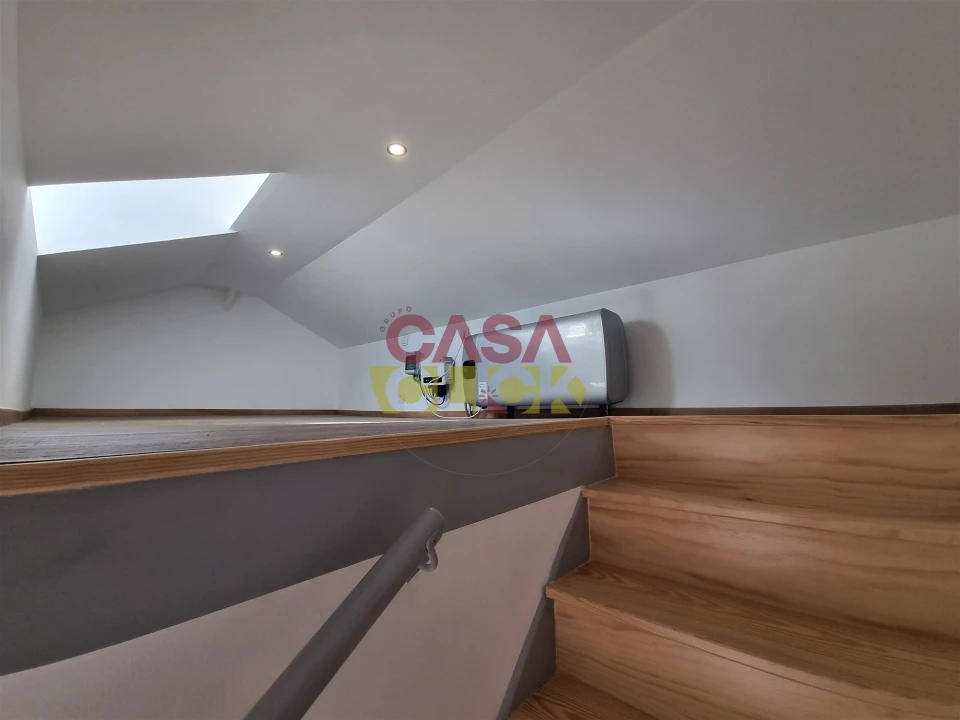 Apartamento T2 para Arrendamento em Torres Novas (Santa Maria, Salvador e Santiago) Foto 32