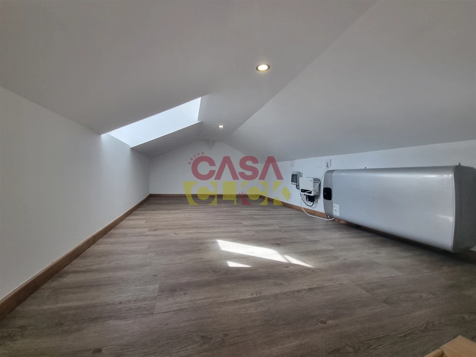 Apartamento T2 para Arrendamento em Torres Novas (Santa Maria, Salvador e Santiago) Foto 31