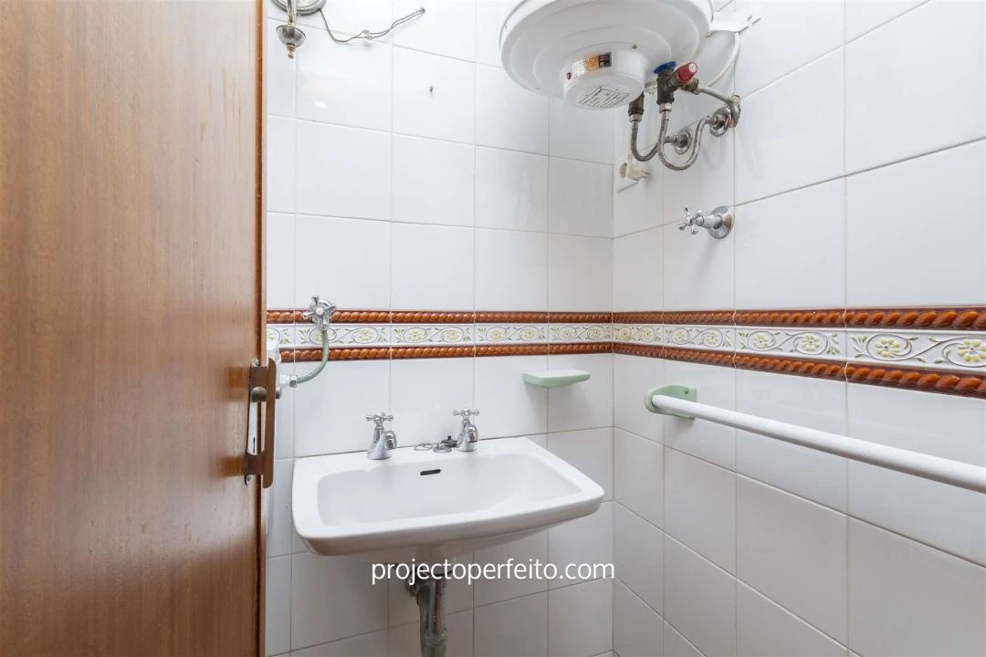 Moradia T5 para Venda em Esmoriz Foto 10