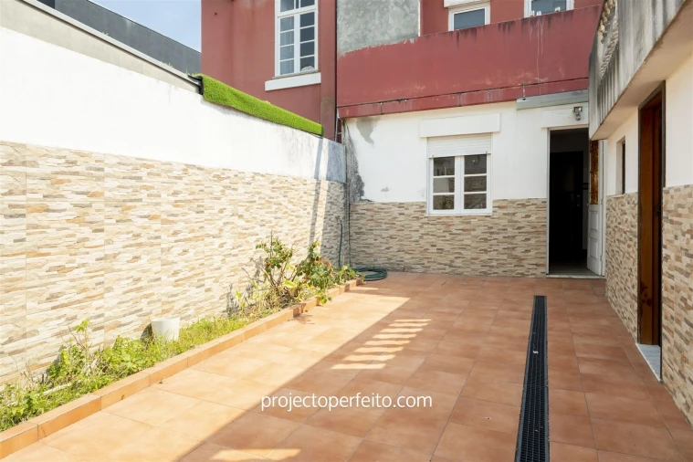 Moradia T5 para Venda em Esmoriz Foto 2