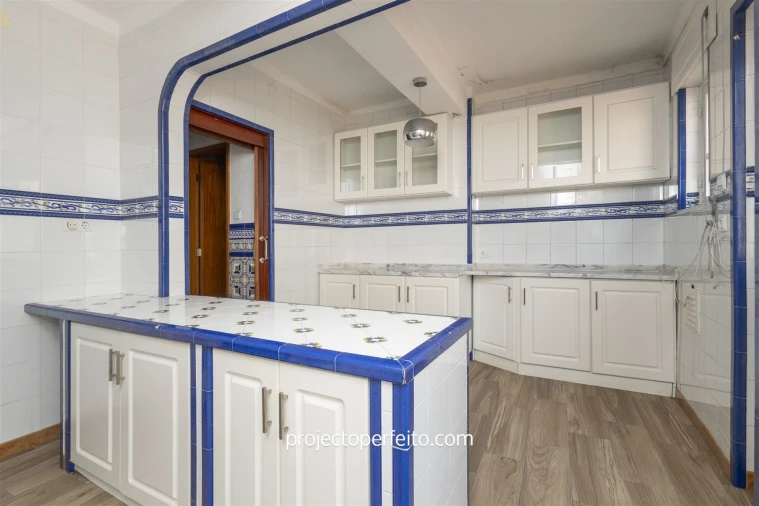 Moradia T5 para Venda em Esmoriz Foto 9