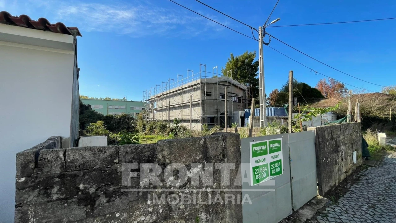 Terreno para Venda em Moreira Foto 11