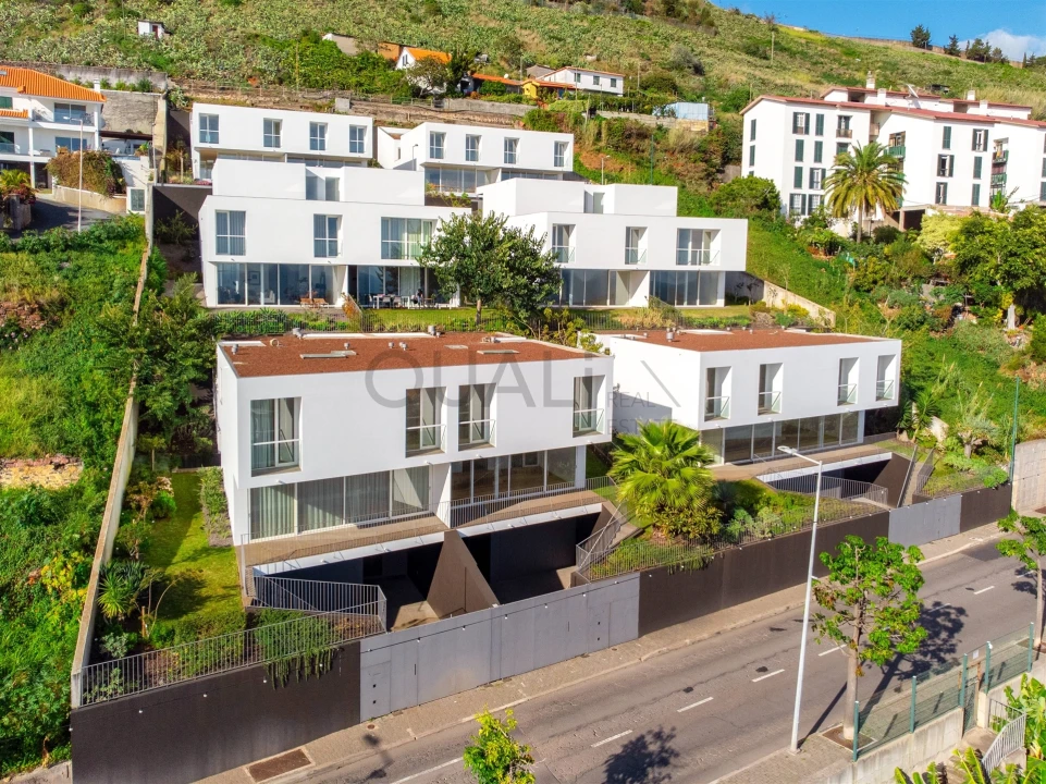 Moradia T3 para Venda em São Martinho Foto 3