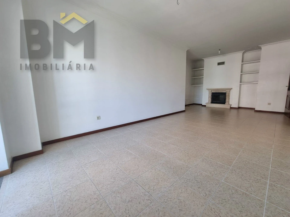Apartamento T2 para Arrendamento em Castelo Branco Foto 3