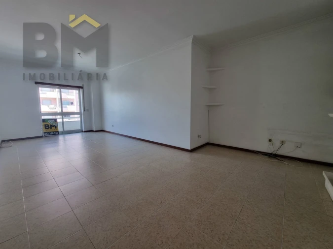 Apartamento T2 para Arrendamento em Castelo Branco Foto 4