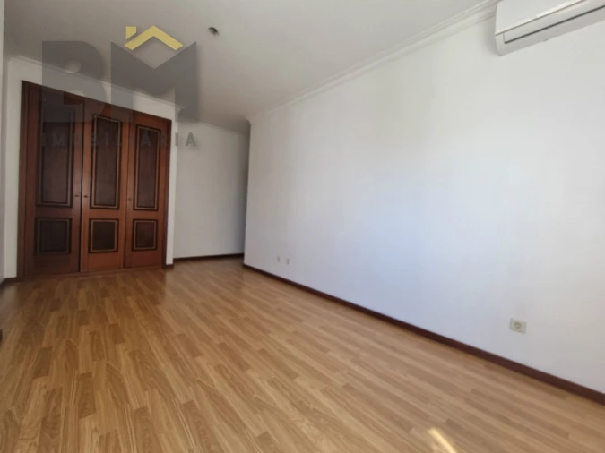 Apartamento T2 para Arrendamento em Castelo Branco Foto 10
