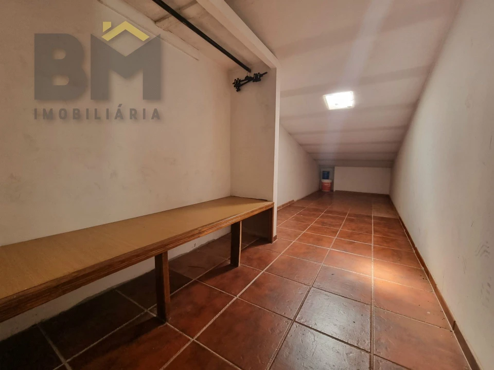 Apartamento T2 para Arrendamento em Castelo Branco Foto 14