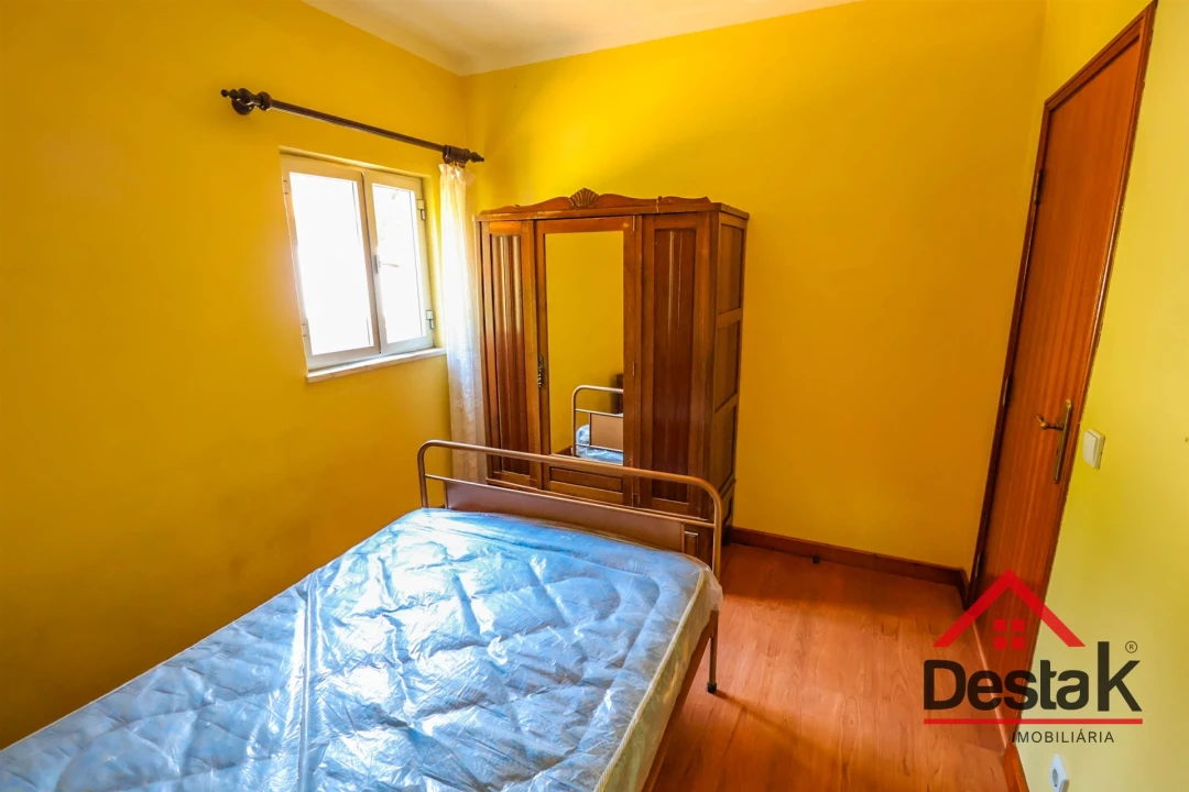 Moradia T3 para Venda em Mioma Foto 9