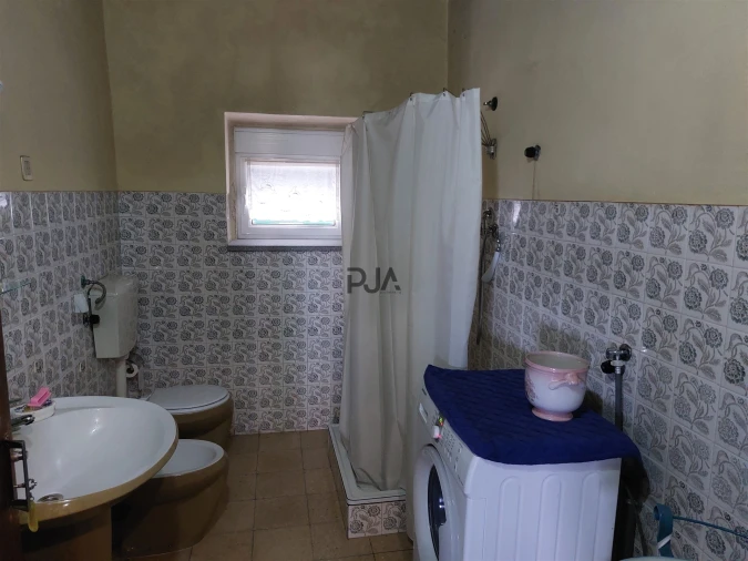 Moradia T4 para Venda em Infias Foto 15