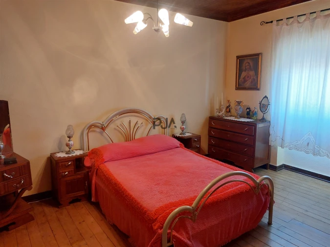 Moradia T4 para Venda em Infias Foto 21