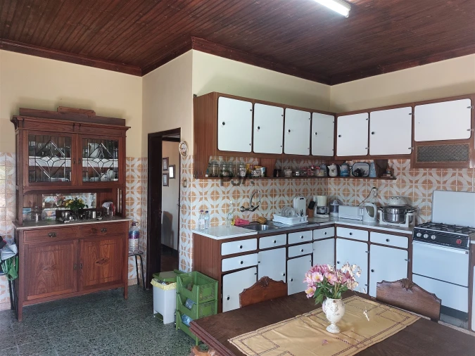 Moradia T4 para Venda em Infias Foto 6