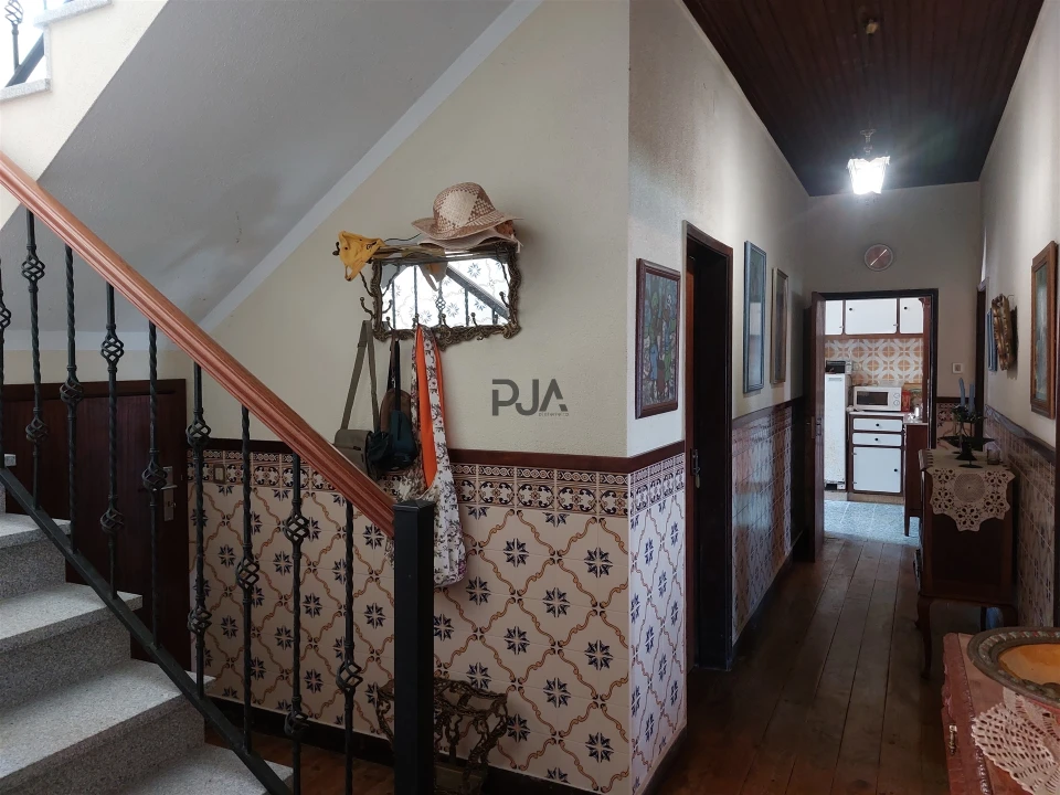 Moradia T4 para Venda em Infias Foto 15