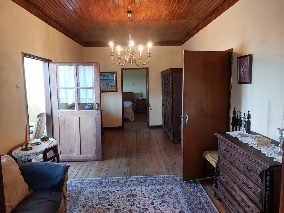 Moradia T4 para Venda em Infias Foto 17