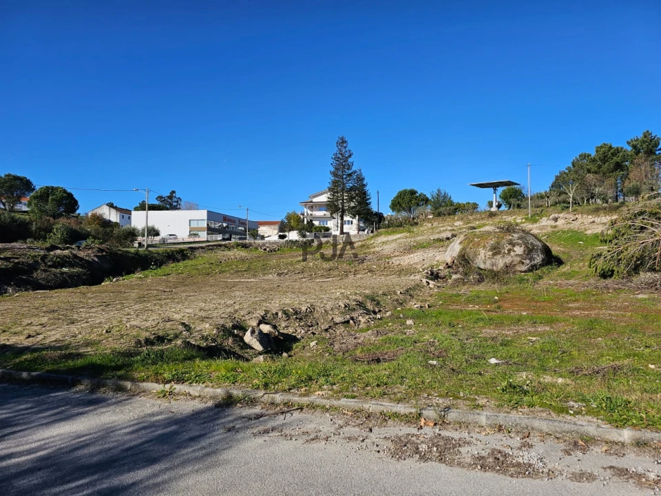 Terreno para Arrendamento em Nelas Foto 3