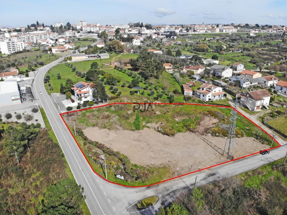 Terreno para Arrendamento em Nelas Foto 1