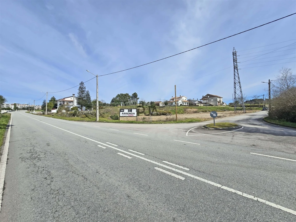 Terreno para Arrendamento em Nelas Foto 2