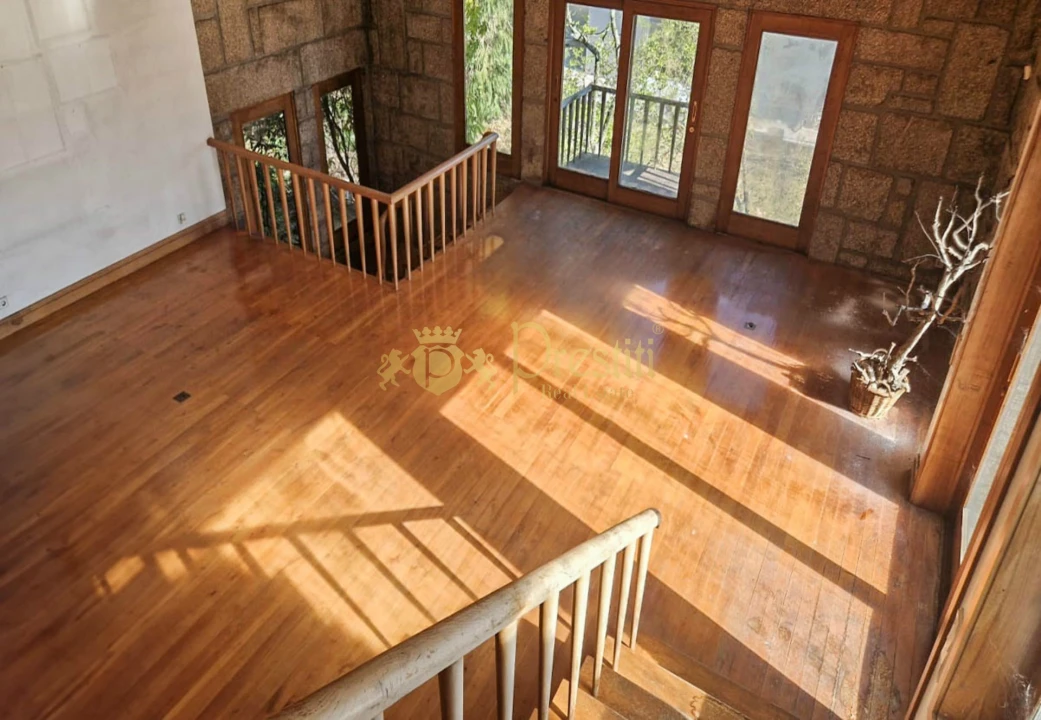 Moradia T4 para Venda em Azurem Foto 21